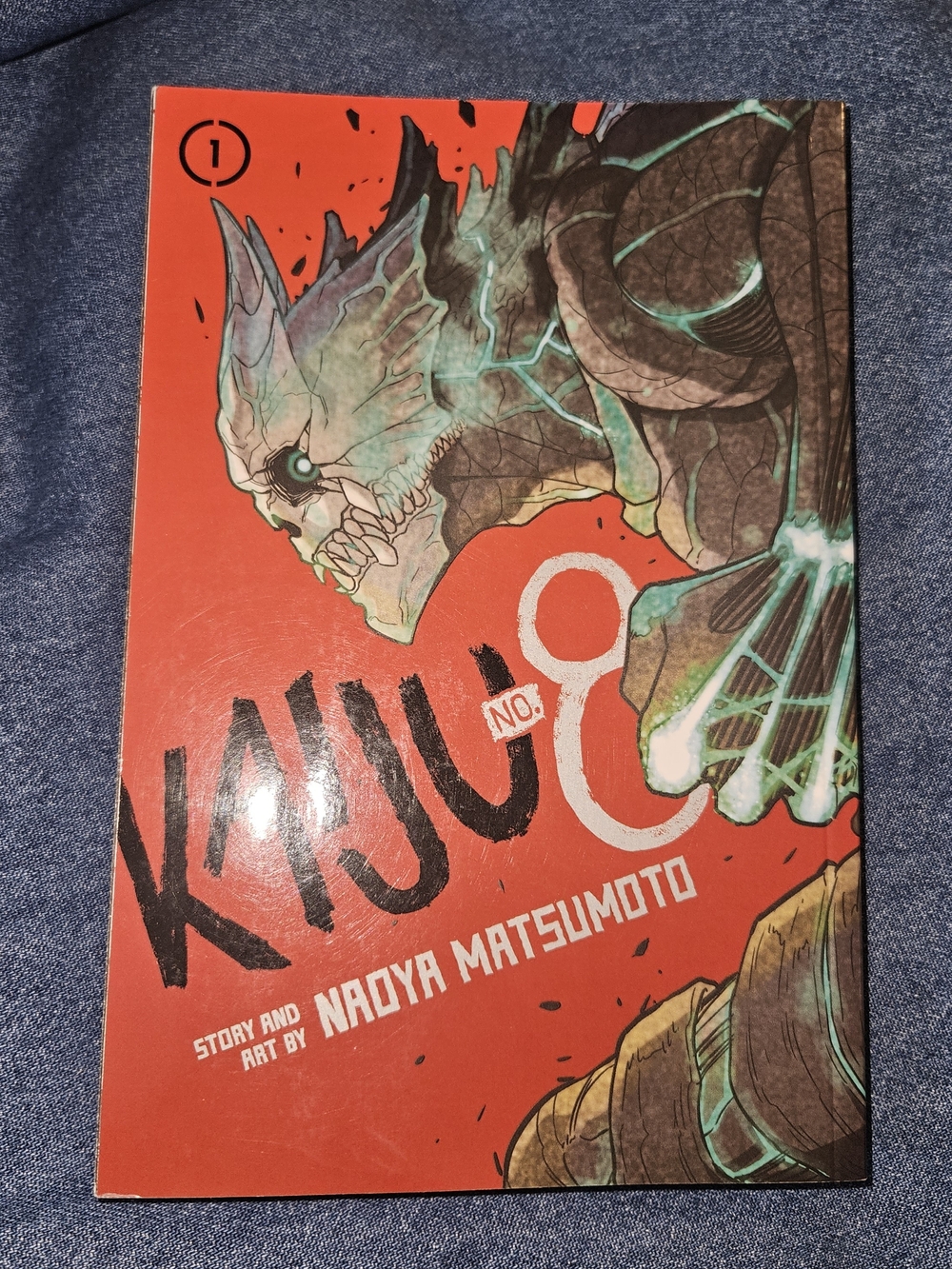 Naoya Matsumoto KAIJU Vol. 8 - Red Graphic Kids Book